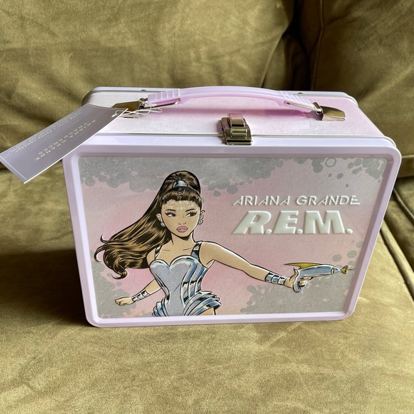 Brand new NWT Ariana Grande R.E.M. Lunchbox Limited Edition - Picture 1 of 14